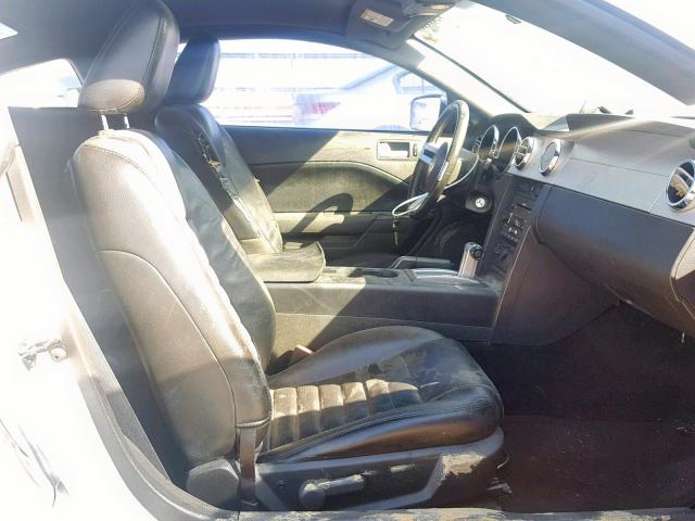 1ZVFT82H965261008 - 2006 FORD MUSTANG GT SILVER photo 5