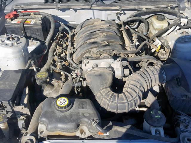 1ZVFT82H965261008 - 2006 FORD MUSTANG GT SILVER photo 7