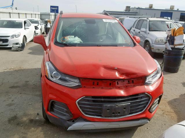 3GNCJLSB3JL259295 - 2018 CHEVROLET TRAX 1LT RED photo 9