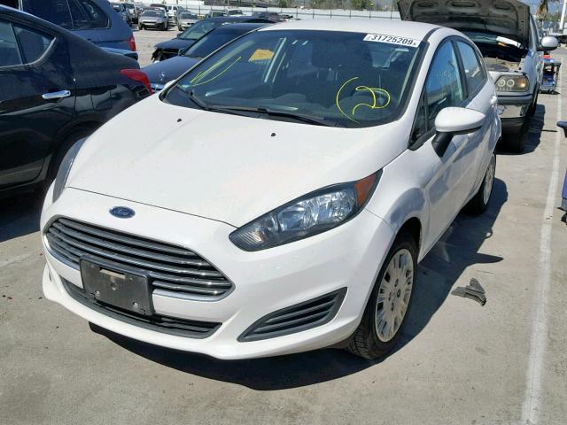 3FADP4TJ1GM172107 - 2016 FORD FIESTA S WHITE photo 2