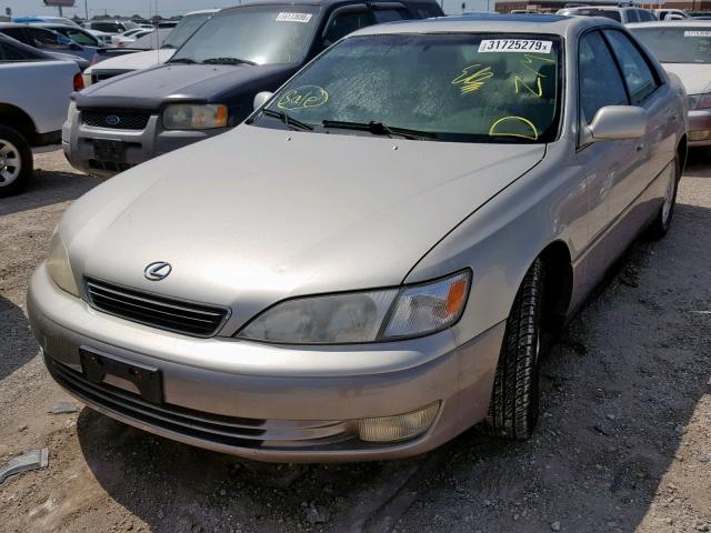 JT8BF28G7X0163984 - 1999 LEXUS ES 300 BEIGE photo 2