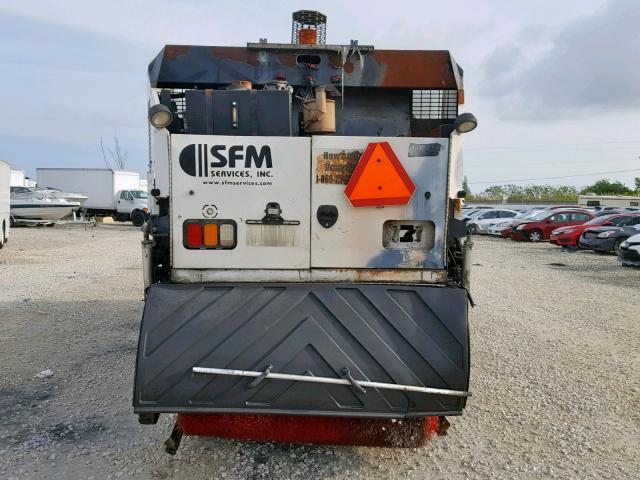 49HAADBV97DX54601 - 2007 STERLING TRUCK SC 8000 WHITE photo 6