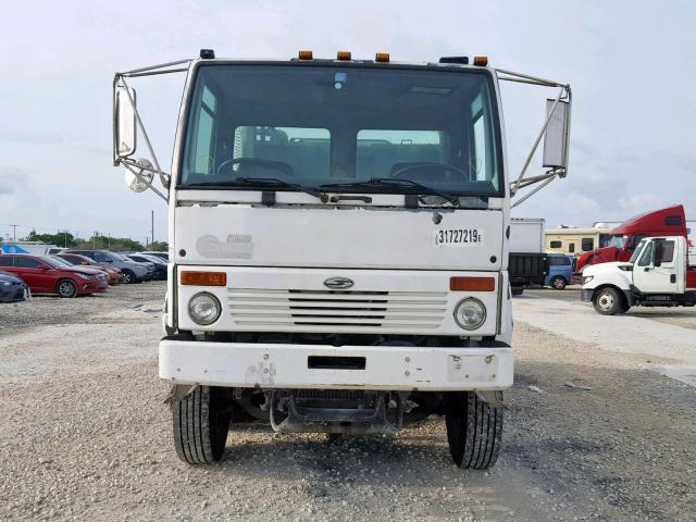 49HAADBV97DX54601 - 2007 STERLING TRUCK SC 8000 WHITE photo 9