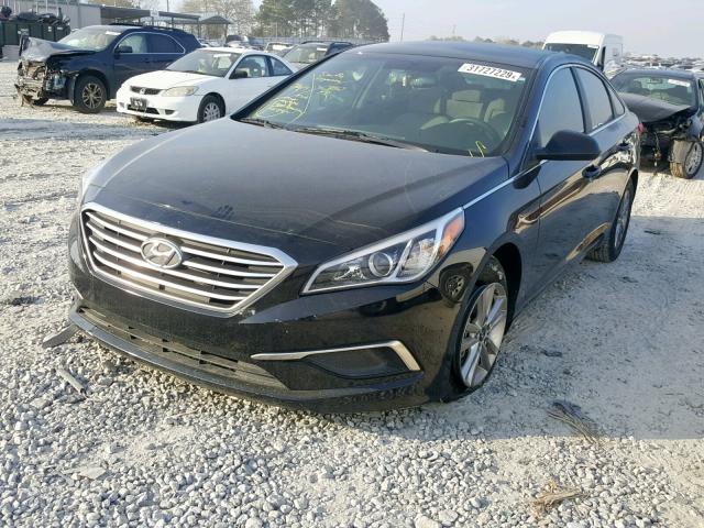 5NPE24AF7GH358574 - 2016 HYUNDAI SONATA SE BLACK photo 2