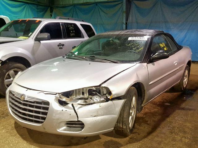 1C3EL75R04N321532 - 2004 CHRYSLER SEBRING GT SILVER photo 2