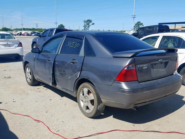 1FAHP34N37W287109 - 2007 FORD FOCUS ZX4 GRAY photo 3