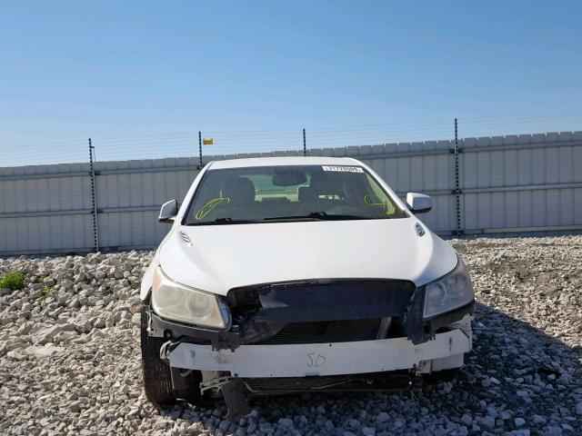 1G4GB5EG3AF110675 - 2010 BUICK LACROSSE C WHITE photo 9