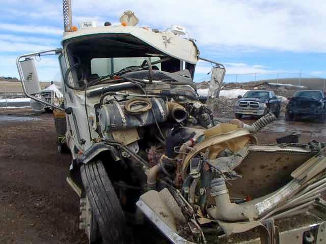 1M2AX16C58M002334 - 2008 MACK 800 GU800 WHITE photo 9