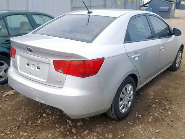 KNAFU4A27B5420377 - 2011 KIA FORTE EX SILVER photo 4