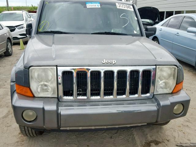 1J8HH58N88C155987 - 2008 JEEP COMMANDER GRAY photo 9