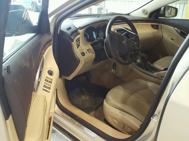 1G4GC5GD7BF309939 - 2011 BUICK LACROSSE C GOLD photo 9