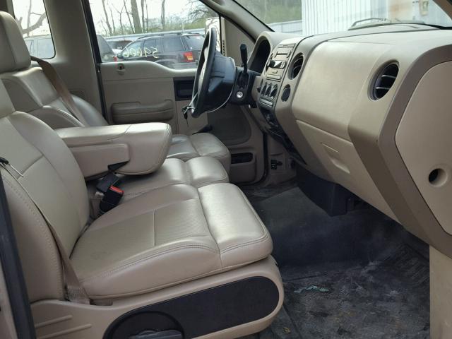 1FTRF12276NA96554 - 2006 FORD F150 BROWN photo 5