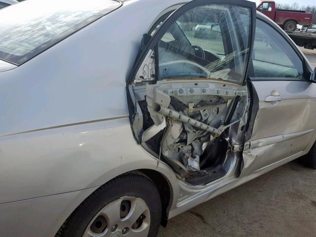 KNAFE221995634997 - 2009 KIA SPECTRA EX SILVER photo 9