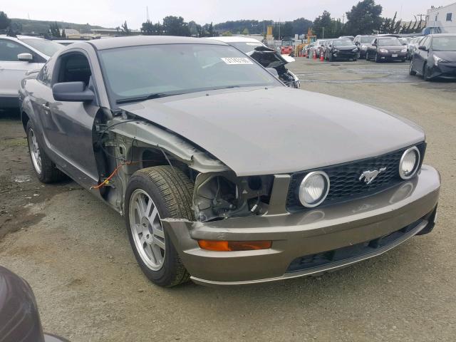1ZVHT82H655251656 - 2005 FORD MUSTANG GT GOLD photo 1