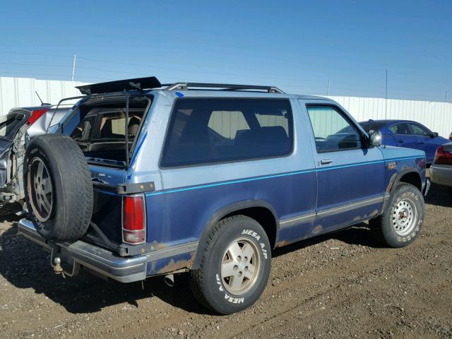 1GNCT18R0H8134377 - 1987 CHEVROLET BLAZER S10 BLUE photo 4