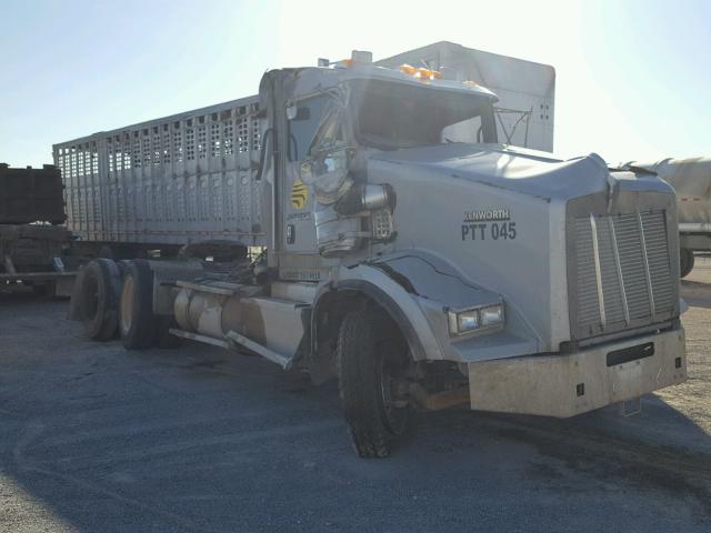 1XKDD79X7DJ362703 - 2013 KENWORTH CONSTRUCTI GRAY photo 1