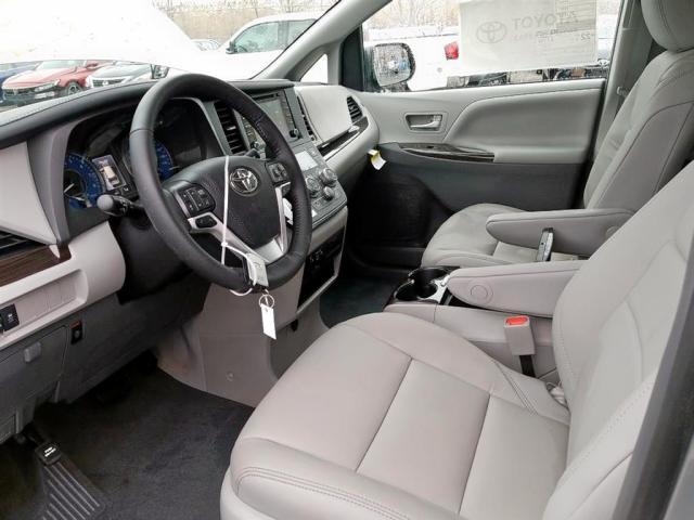 5TDYZ3DC0KS986256 - 2019 TOYOTA SIENNA LIM SILVER photo 7