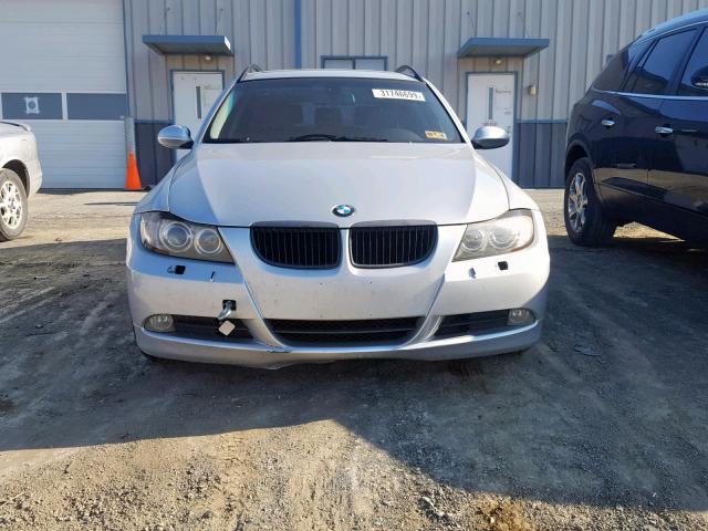 WBAVT13546AV98071 - 2006 BMW 325 XIT SILVER photo 9