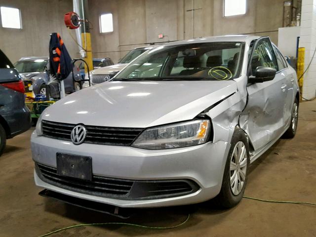 3VW2K7AJ6DM206443 - 2013 VOLKSWAGEN JETTA BASE SILVER photo 2