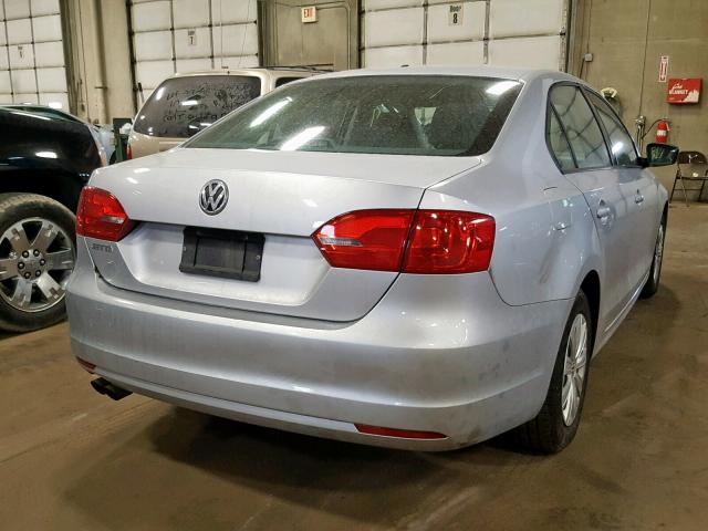 3VW2K7AJ6DM206443 - 2013 VOLKSWAGEN JETTA BASE SILVER photo 4