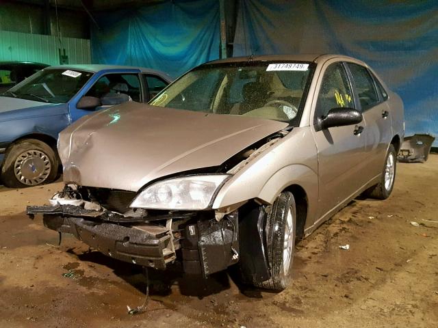 1FAFP34N15W266327 - 2005 FORD FOCUS ZX4 TAN photo 2