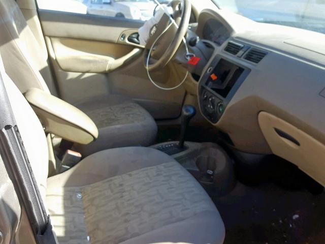 1FAFP34N15W266327 - 2005 FORD FOCUS ZX4 TAN photo 5