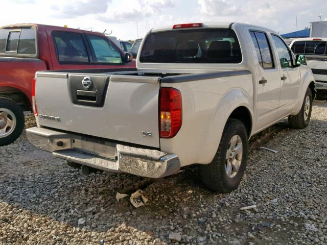 1N6AD0ER6AC429673 - 2010 NISSAN FRONTIER C WHITE photo 4