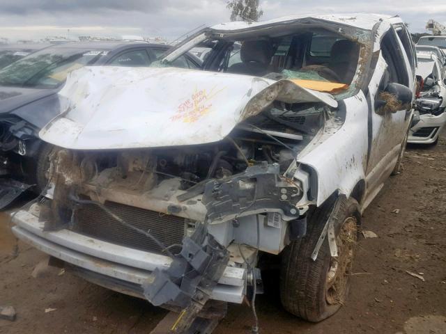 1GNDV23138D100561 - 2008 CHEVROLET UPLANDER L WHITE photo 2