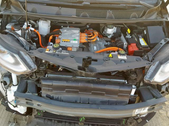 1G1FW6S07H4134784 - 2017 CHEVROLET BOLT EV LT GRAY photo 7