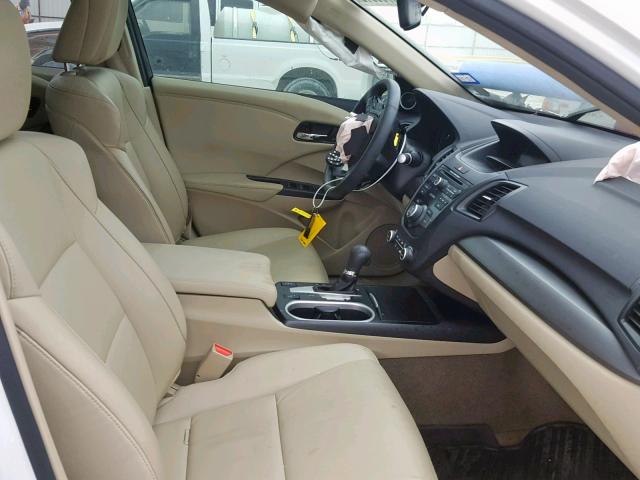 5J8TB3H34HL012106 - 2017 ACURA RDX WHITE photo 5