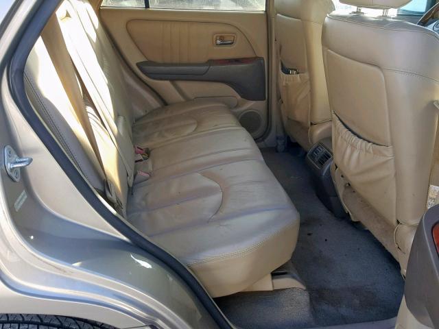 JTJHF10U920291673 - 2002 LEXUS RX 300 BEIGE photo 6