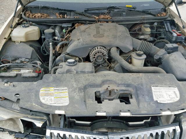 1LNFM83W2WY678560 - 1998 LINCOLN TOWN CAR C WHITE photo 7