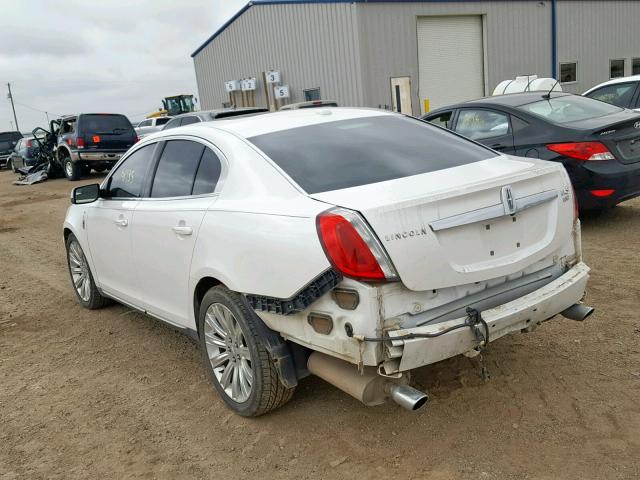 1LNHL9ER3BG605027 - 2011 LINCOLN MKS WHITE photo 3