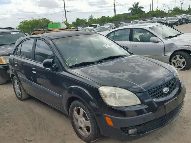 KNADE163266082830 - 2006 KIA RIO 5 BLACK photo 1