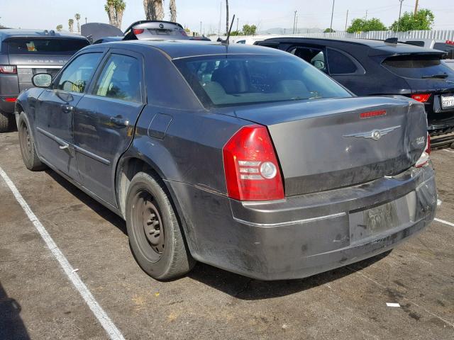 2C3LA53G78H258642 - 2008 CHRYSLER 300 TOURIN GRAY photo 3