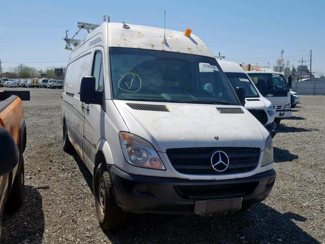 WD3PE8CC0B5508702 - 2011 MERCEDES-BENZ SPRINTER 2 WHITE photo 1