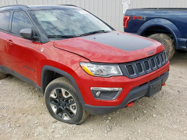 3C4NJDDB7JT238843 - 2018 JEEP COMPASS TR RED photo 9