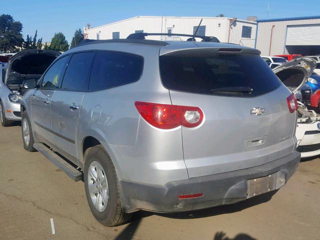 1GNKRFEDXCJ174029 - 2012 CHEVROLET TRAVERSE L SILVER photo 3