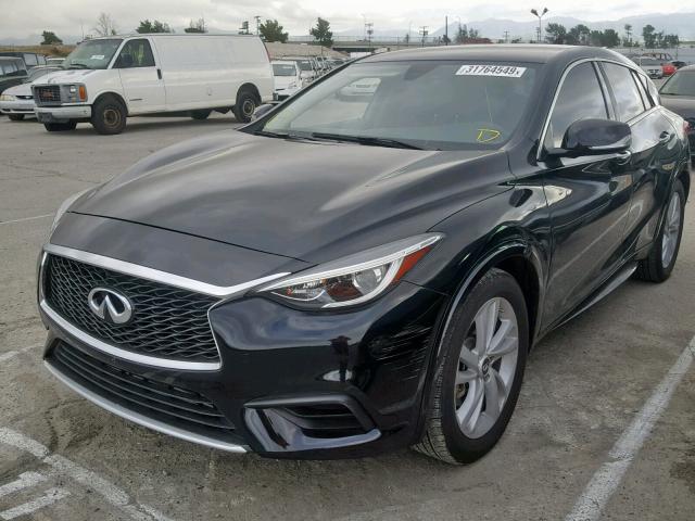 SJKCH5CP8JA049404 - 2018 INFINITI QX30 BASE BLACK photo 2