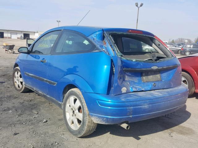 3FAFP31312R155889 - 2002 FORD FOCUS ZX3 BLUE photo 3