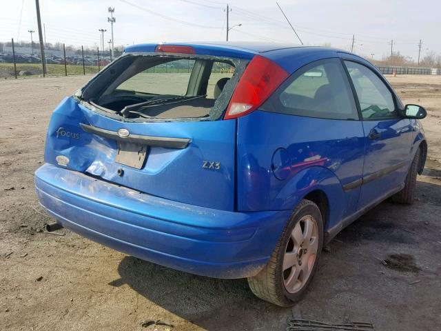 3FAFP31312R155889 - 2002 FORD FOCUS ZX3 BLUE photo 4