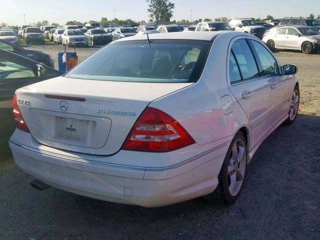 WDBRF40J85F692324 - 2005 MERCEDES-BENZ C 230K SPO WHITE photo 4