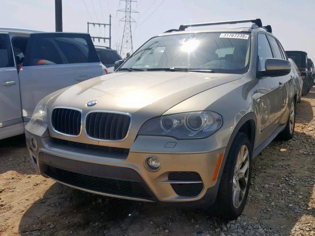 5UXZV4C57CL747944 - 2012 BMW X5 XDRIVE3 GOLD photo 2