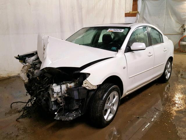 JM1BK123161436830 - 2006 MAZDA 3 S WHITE photo 2