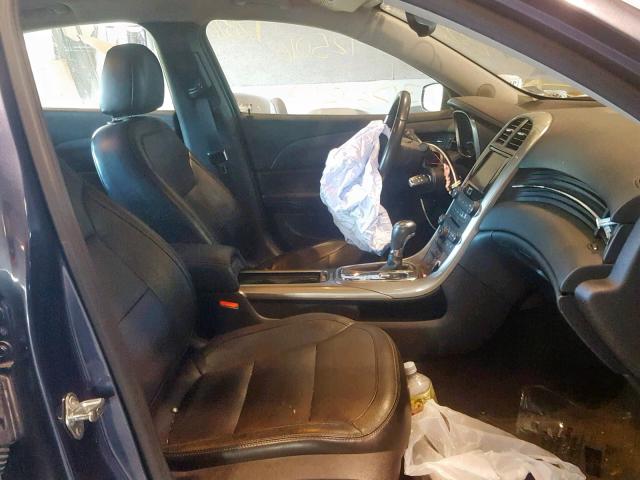 1G11H5SA8DF286742 - 2013 CHEVROLET MALIBU LTZ ლურჯი ფოტო 5