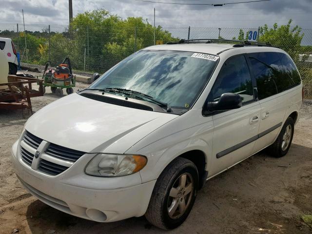 1D4GP45R15B101071 - 2005 DODGE CARAVAN SX WHITE photo 2