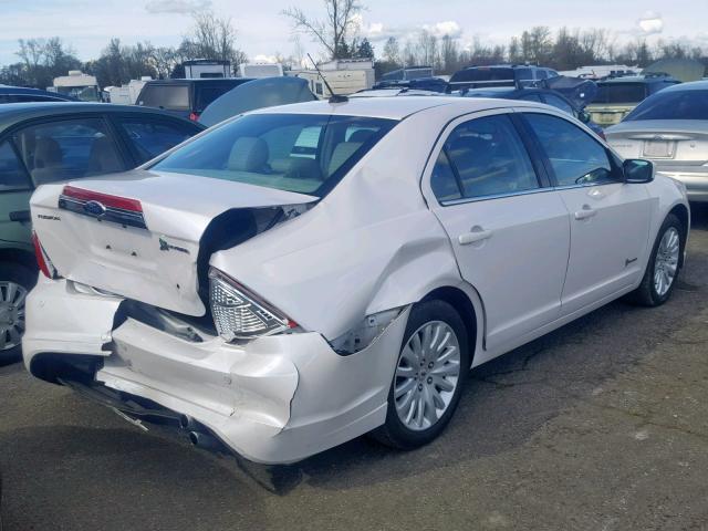 3FADP0L35BR128620 - 2011 FORD FUSION HYB WHITE photo 4