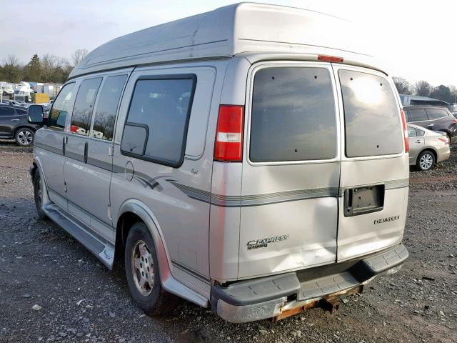 1GBFG15T161148924 - 2006 CHEVROLET EXPRESS G1 GRAY photo 3