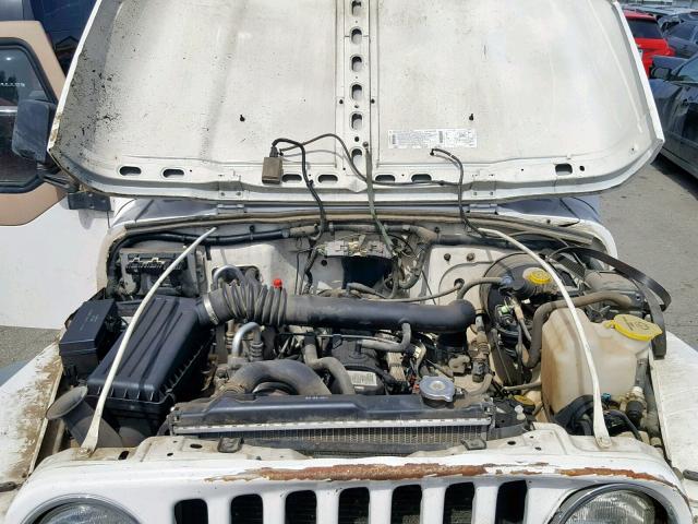 1J4FY19S3XP496369 - 1999 JEEP WRANGLER / WHITE photo 7