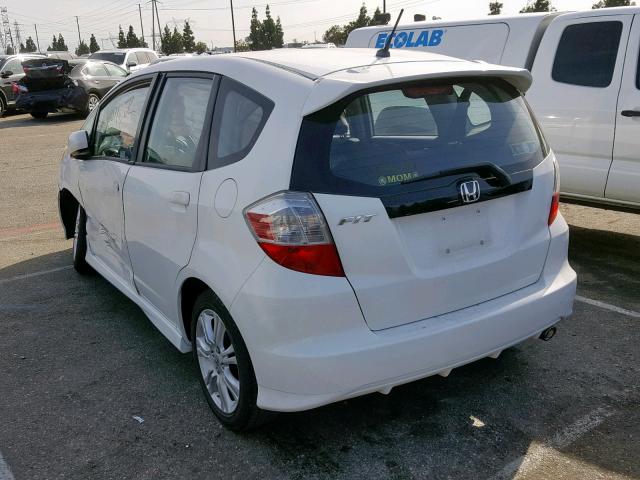 JHMGE8H58BC006157 - 2011 HONDA FIT SPORT WHITE photo 3